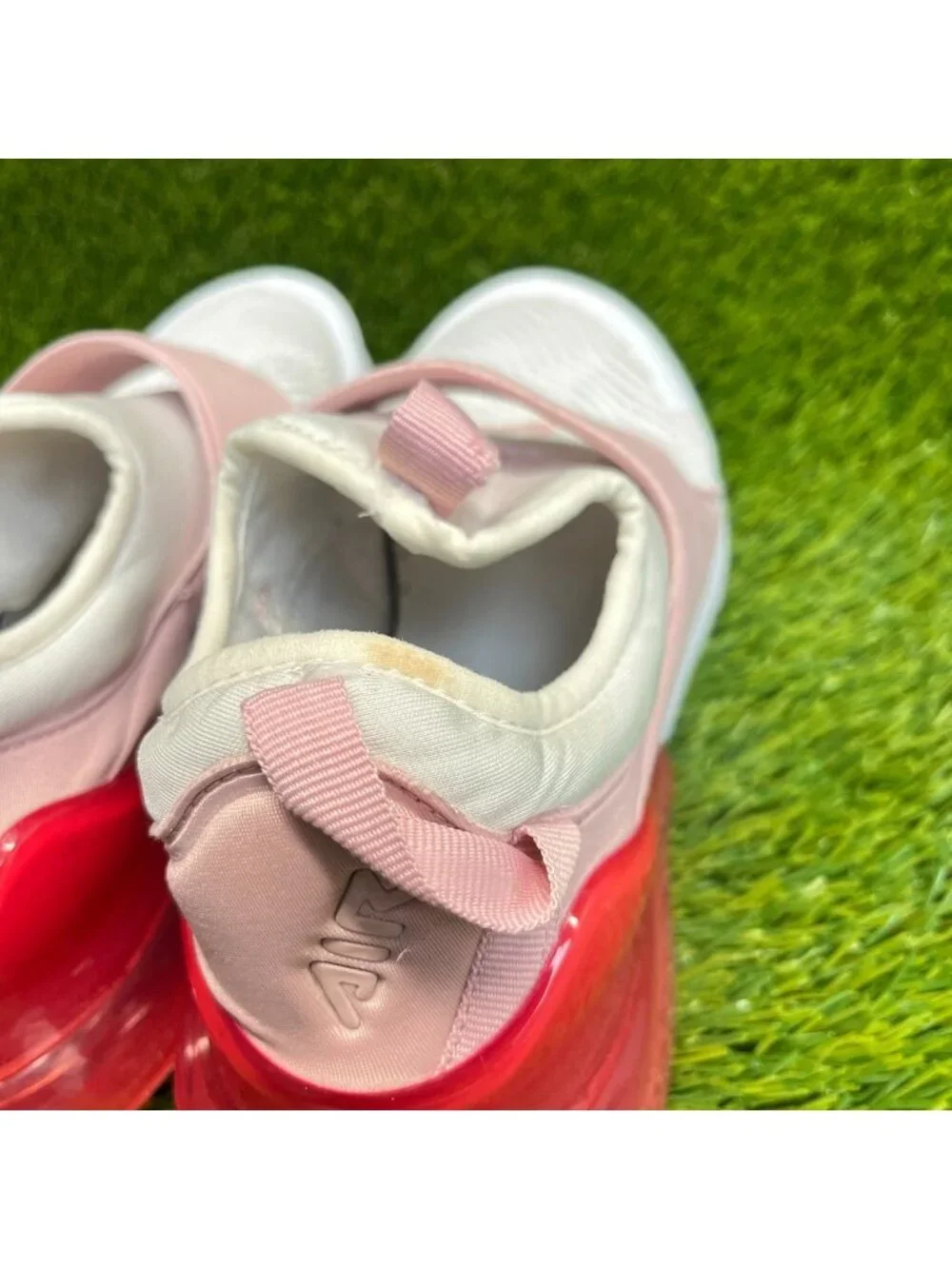 Nike Air Max 270 Extreme GS Girls Size 7Y White Pink Athletic Shoes Sneakers